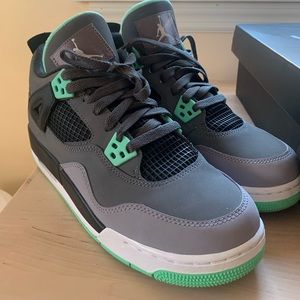 Jordan 4 Retro Green Glow